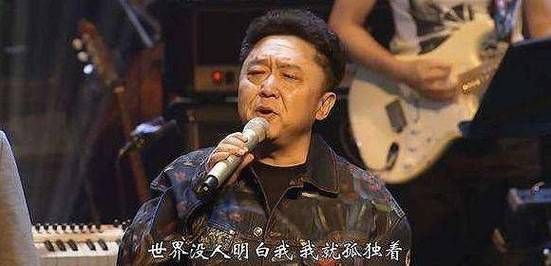 于谦抽什么牌子的香烟 于谦舞台抽烟是哪段