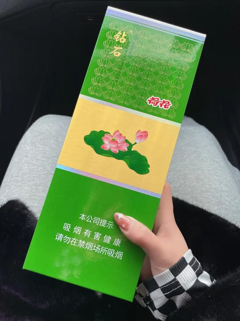 印荷花的香烟叫什么名字 荷花印花图案