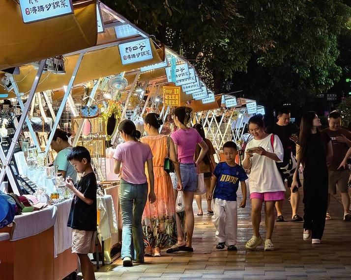 夜宵摊哪里有卖香烟的店 在夜市卖烟违法吗