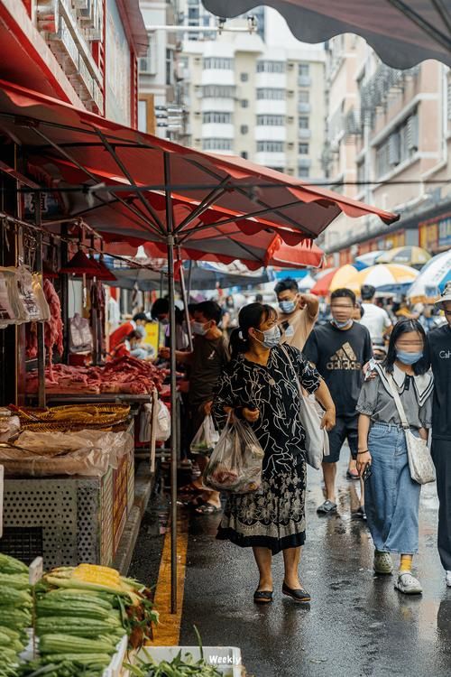 深圳哪里有金荷花香烟 深圳荷花市场在哪里