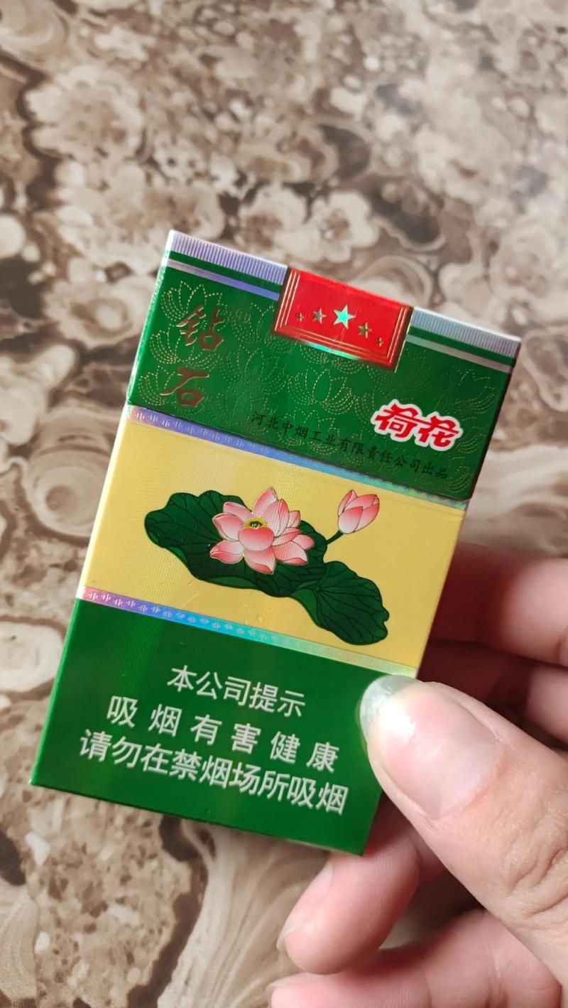 越南代工硬盒荷花烟多少钱 越南本土荷花烟好抽吗