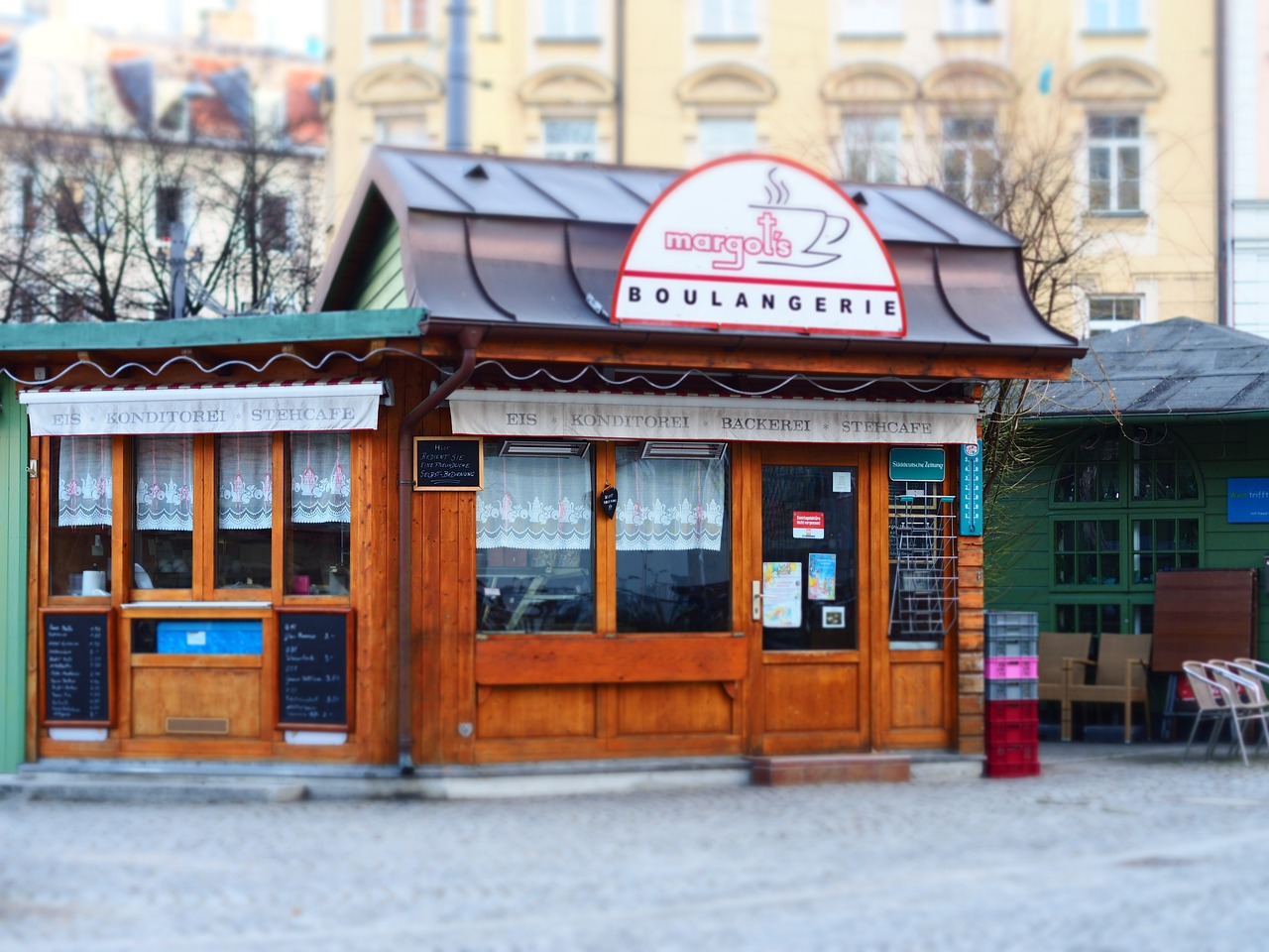 日月广场免税香烟店 日月广场免税有卖烟吗